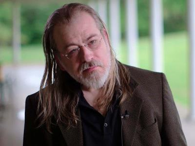 Fallece Caleb Carr, autor de la famosa novela "The Alienist"