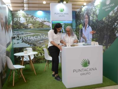 Grupo Puntacana se presenta en una feria de empleo