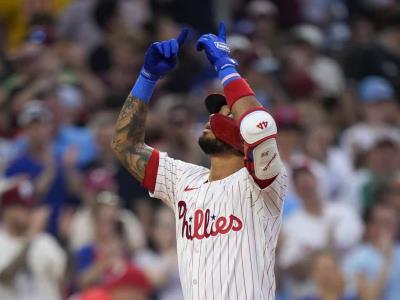 Harper, Sosa y Realmuto contribuyen con cuadrangulares en la victoria de los Filis