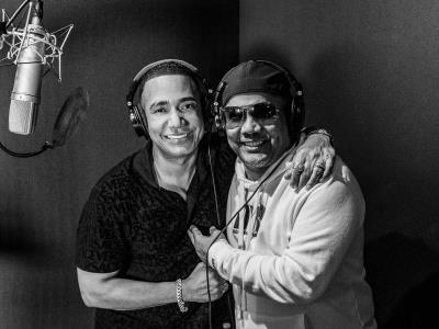 Héctor Acosta y Elvis Martínez colaboran en una canción de bachata titulada "Me bebí tu recuerdo"