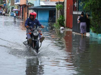 Hoy y mañana, se espera que la humedad y las lluvias vespertinas dominen el clima