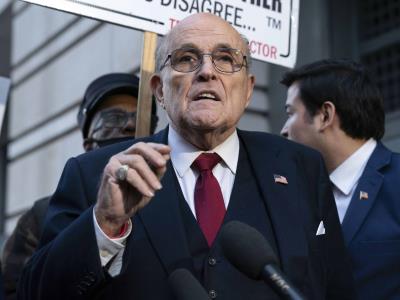 Impiden a Rudy Giuliani aparecer en WABC Radio