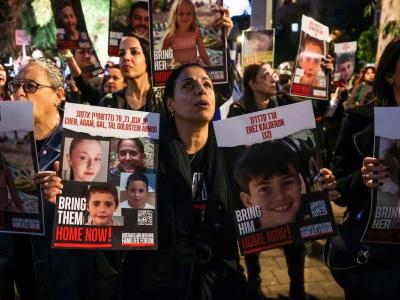 Israel y Hamás consideran una propuesta de cese al fuego que incluye la liberación de rehenes