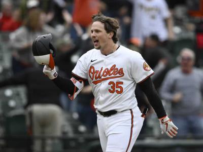 Jonrón de Adley Rutschman en la novena entrada no evita la derrota de los Orioles en la serie
