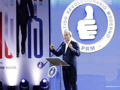 Luis Abinader apunta a una reforma constitucional como prioridad