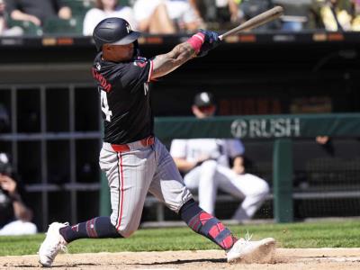 Mellizos de Minnesota consiguen su décima victoria consecutiva al vencer a Chicago