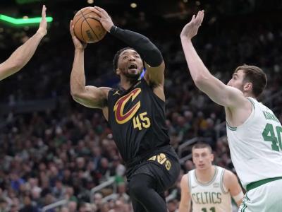 Mitchell contribuye a la victoria de los Cavs sobre los Celtics para empatar la serie de semifinales