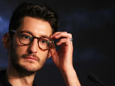 Pierre Niney es el actor principal de la adaptación reciente de 'El conde de Montecristo'