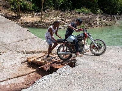 Puente en Espaillat colapsado: Se espera intervención rápida