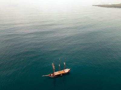 Recrean casi dos siglos después la travesía de Charles Darwin a las islas Galápagos