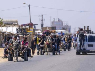 Residentes de Rafah se ven obligados a abandonar la zona debido a la posibilidad de un ataque por parte de Israel