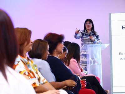 Salud mental en la mujer en el Crowne Plaza Santo Domingo