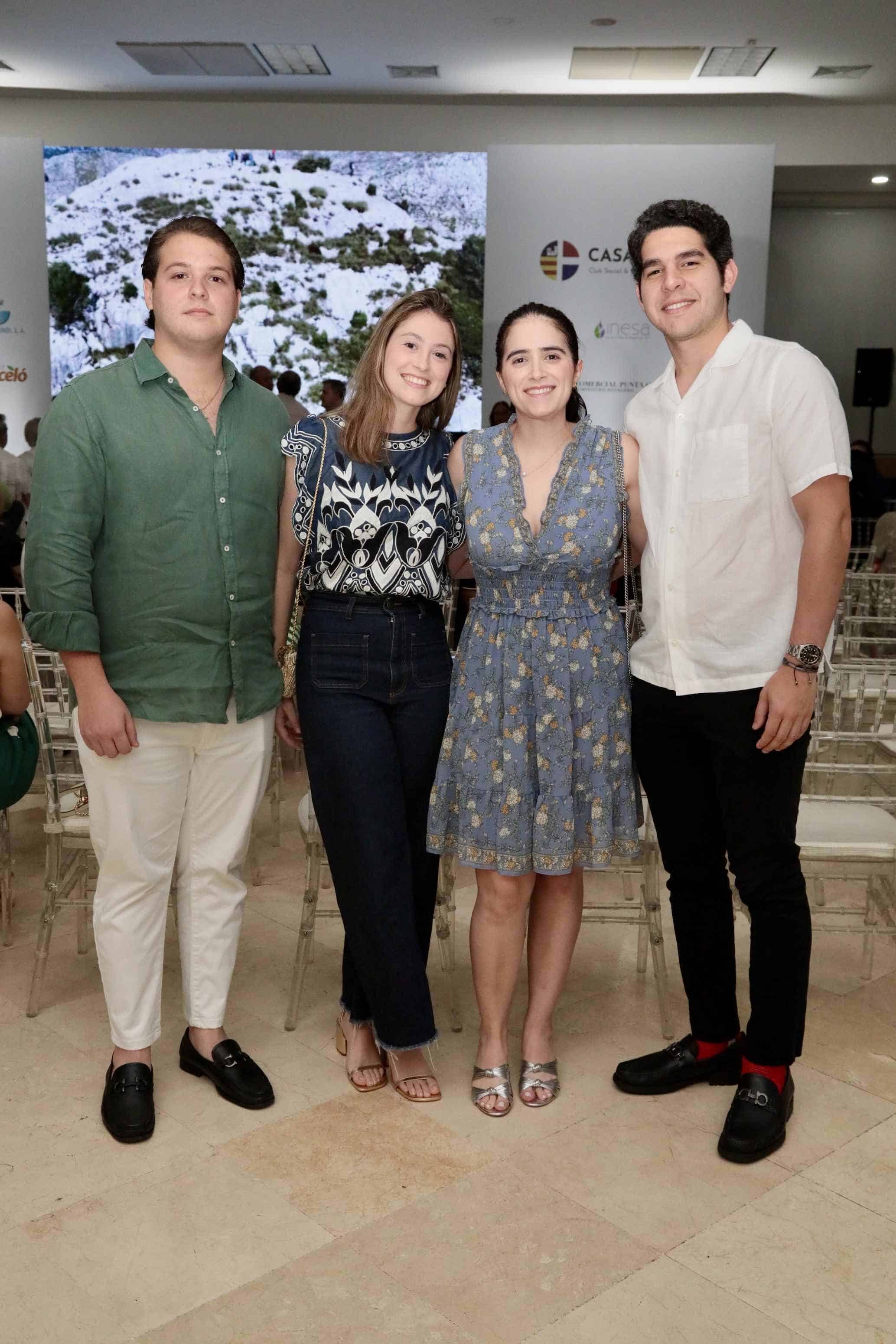 Sebastián Dupuy, Daniela Dupuy, Karla Sebelén y Juan José Sanz.