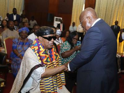 Stevie Wonder recibe nacionalidad de Ghana
