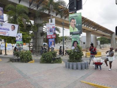 Sugieren que la Junta Central Electoral cobre a los partidos los gastos por limpieza de propaganda