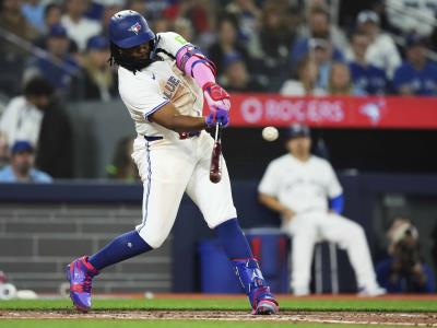 Vladimir Guerrero Jr conecta dos hits en cuatro turnos al bate