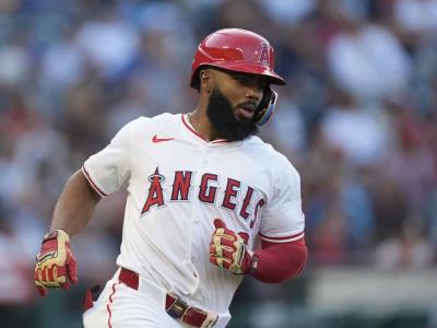 Ward conecta un hit clave que lleva a los Angelinos a vencer a los Yankees