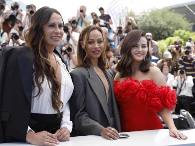 Zoe Saldaña y el elenco de "Emilia Pérez" obtienen premio en el prestigioso Festival de Cannes