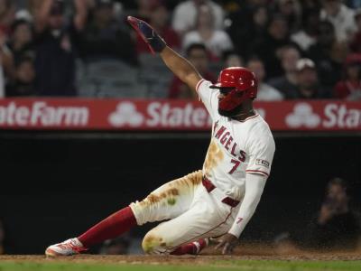 Adell anota la carrera que asegura la victoria para los Angelinos en un juego que finaliza 2-1 contra los Padres