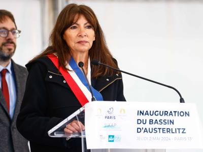 Alcaldesa de París se compromete a nadar en el río Sena antes de los Juegos Olímpicos de 2024