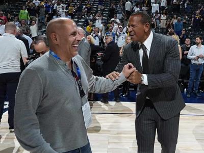 Bloomberg se suma a Lore y Rodriguez en su esfuerzo por adquirir a los Timberwolves