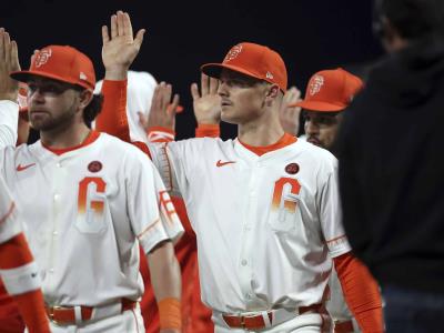 Chapman contribuye con 2 anotaciones en la victoria de Gigantes sobre Cachorros por 5-1
