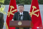 Kim Jong Un reitera ambiciones de satélites y envían globos con basura a Corea del Sur