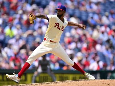 Cristopher Sánchez completa un juego en el montículo sin permitir carreras