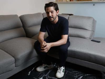 Diego Luna da su adiós a Andor