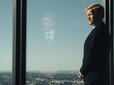 El actor Jesse Plemons emerge como un destacado colaborador en las películas dirigidas por Yorgos Lanthimos