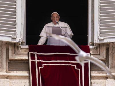 El Sumo Pontífice, el papa Francisco, solicita de forma apremiante asistencia humanitaria para la región de Gaza