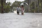 Tras una inusual emergencia por inundaciones, Florida se prepara para más aguaceros