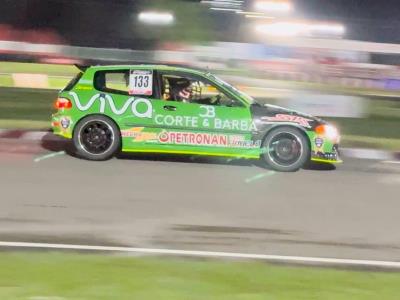Jonathan Basden mantiene su racha invicta en las carreras de automovilismo en la República Dominicana