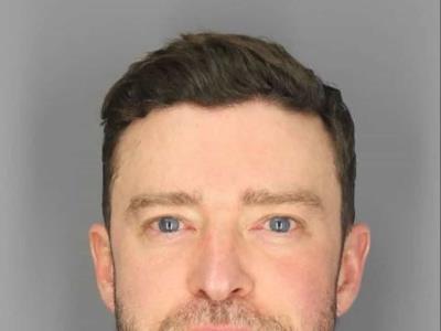 Justin Timberlake fue detenido por manejar bajo la influencia del alcohol, ignoró una señal de alto y se negó a realizar la prueba de alcoholemia. 

```html
Justin Timberlake fue detenido por manejar bajo la influencia del alcohol, ignoró una señal de alto y se negó a realizar la prueba de alcoholemia.
```