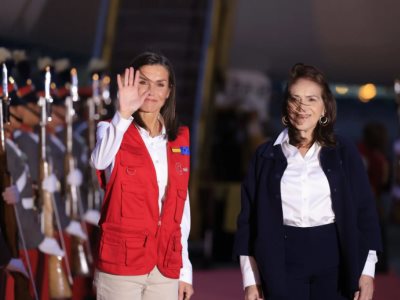 La Reina Letizia arriba a Guatemala como parte de una misión de colaboración