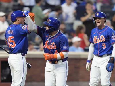 Los Mets logran tres victorias consecutivas sobre los Yankees con una contundente victoria de 10 carreras a 2