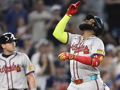 Marcell Ozuna alcanza su decimoctavo cuadrangular y los Bravos logran una remontada para obtener la victoria