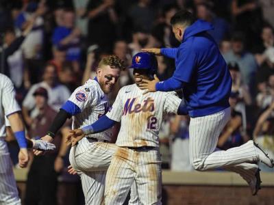 Martínez conecta un jonrón de dos carreras en la novena entrada y lleva a los Mets a la victoria sobre los Marlins