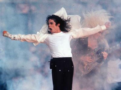 Michael Jackson: Un artistas legendario cuyo legado ha sido afectado por acusaciones de abuso infantil