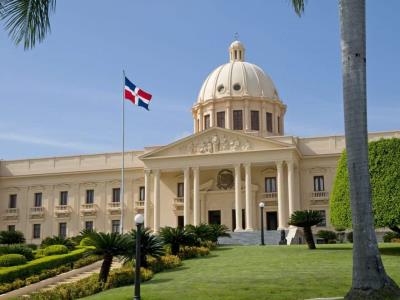 Nóminas elevadas en oficinas fuera del gobierno