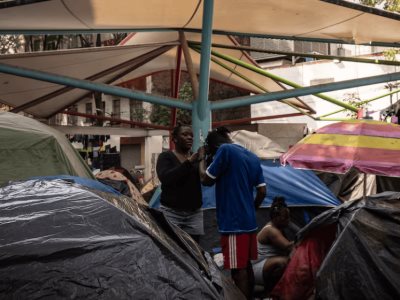 Operativo de desalojo de campamento de migrantes en Ciudad de México