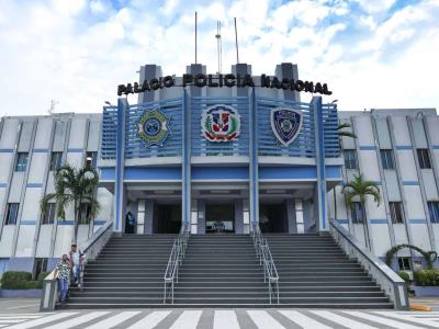 Operativo policial en busca de individuos que intentan obtener información de manera ilegal en las instalaciones del Inposdom