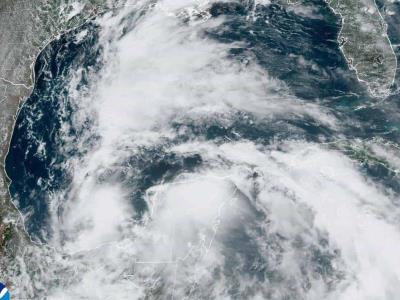 Posible evolución del sistema de baja presión en una tormenta tropical