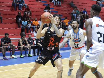 Reales y Leones triunfan en la Liga Nacional de Baloncesto el domingo