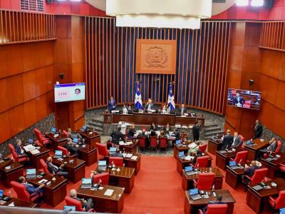 Senado aprueba iniciativa legislativa para impulsar inversión en República Dominicana