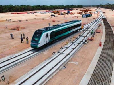 Sheinbaum analiza el presupuesto del Tren Maya para incluir un servicio de carga