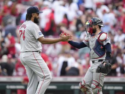 Wong y Refsnyder conectan cuadrangulares para llevar a los Medias Rojas a la victoria sobre los Rojos