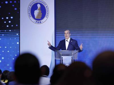 Abinader anuncia que reforma constitucional le impedirá reelegirse