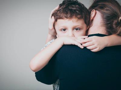 Consejos sobre duelo infantil tras muerte de padres