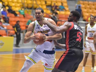 Destacan las habilidades de Eloy Vargas en su primer partido con los Indios